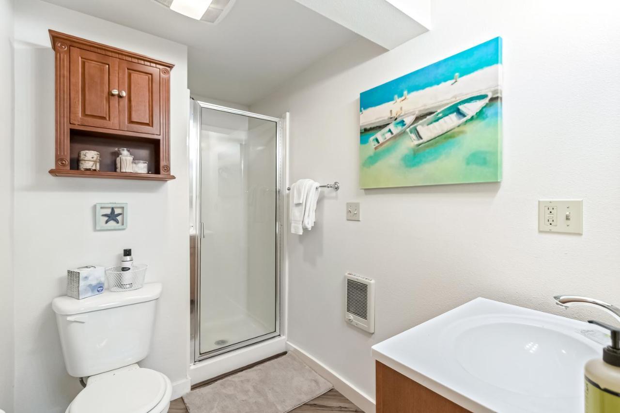 Driftwood Waterfront Gem Apartment แซนด์พอยต์ ภายนอก รูปภาพ