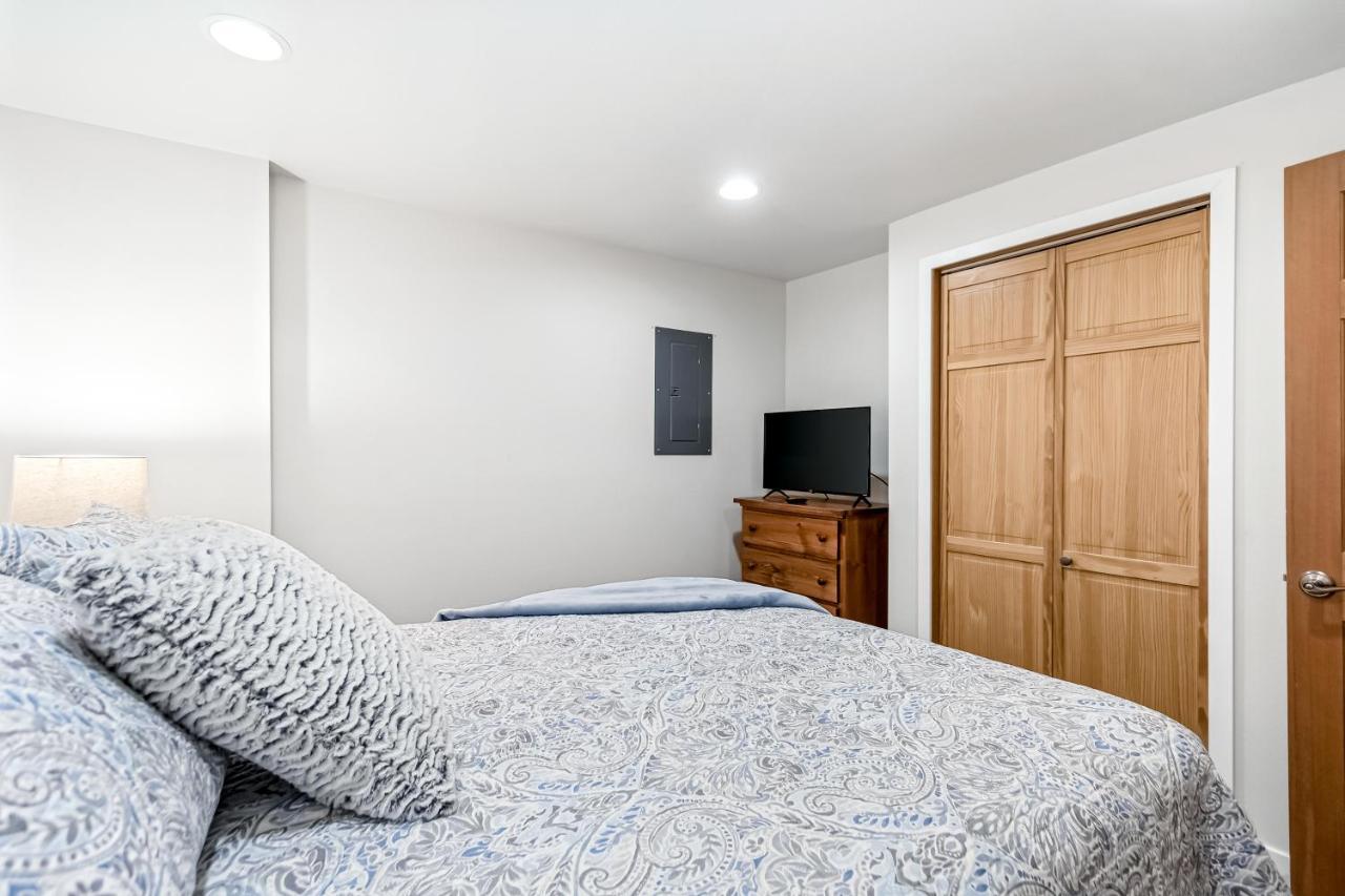 Driftwood Waterfront Gem Apartment แซนด์พอยต์ ภายนอก รูปภาพ